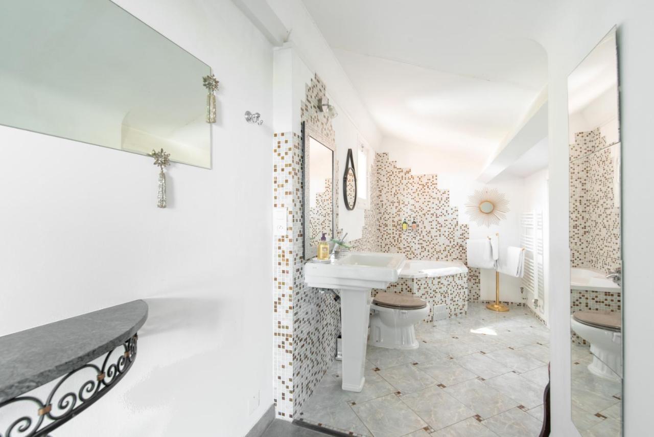 Chambres D'Hotes Astoria Villaカシ エクステリア 写真
