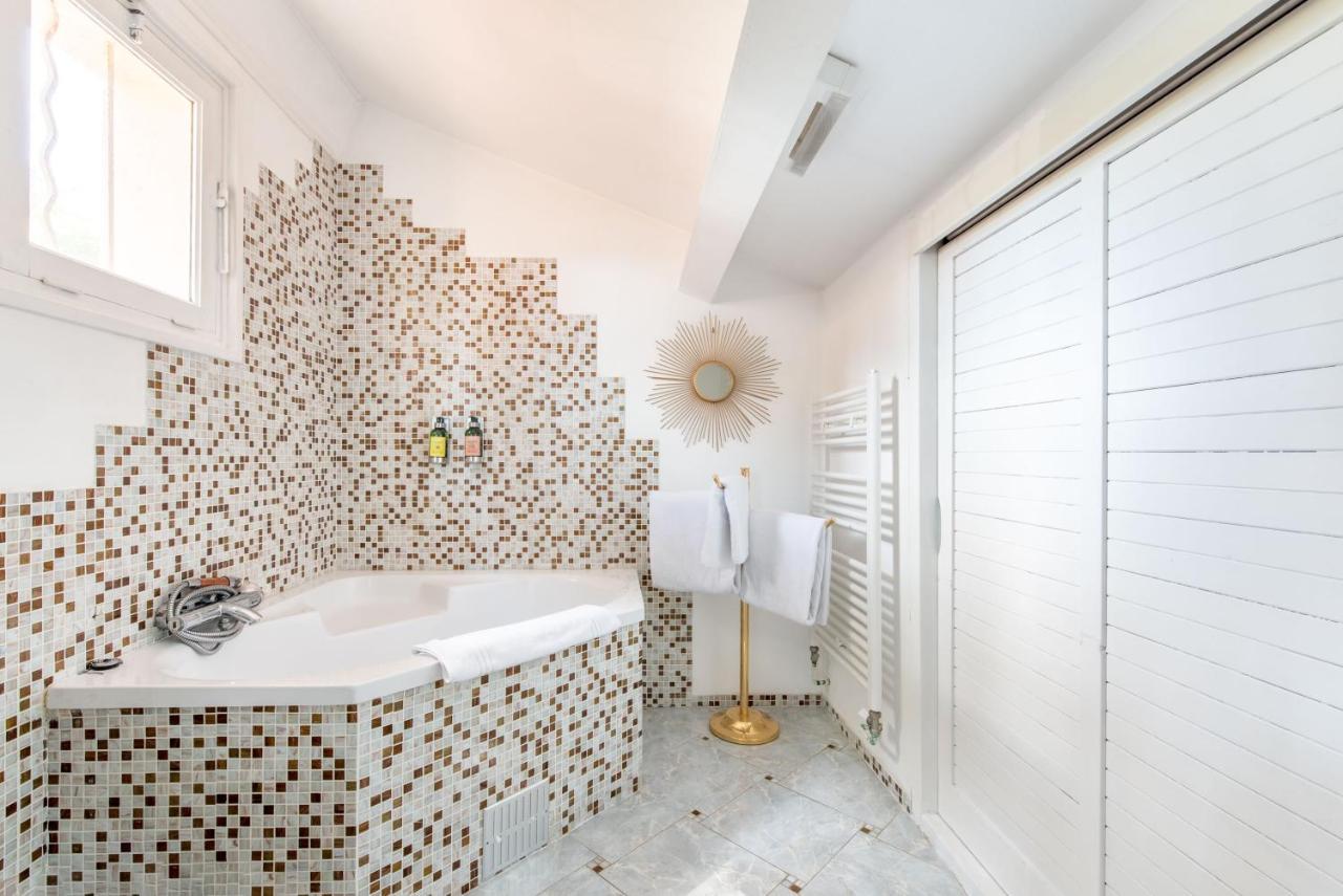 Chambres D'Hotes Astoria Villaカシ エクステリア 写真
